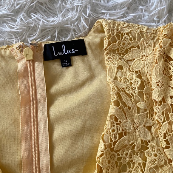Lulu’s Yellow Lace Dress V-Neck Cocktail Mini Flutter Sleeve Structured Lace S - Picture 10 of 12